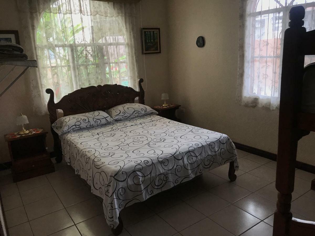 Bed and Breakfast Casa Del Suizo Desamparados  Exterior foto